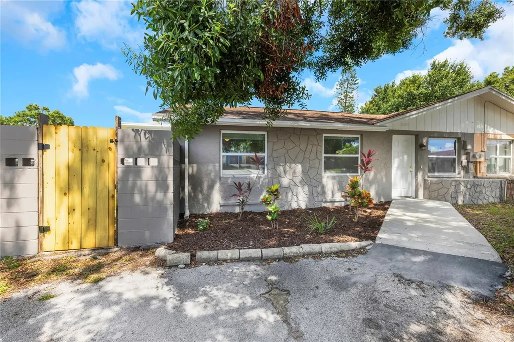 8805 Plum Grove Court Tampa FL 33634