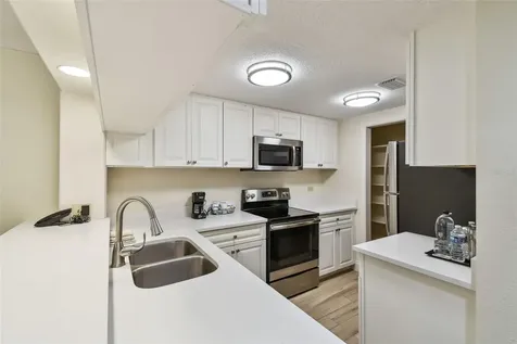 36750 Us 19 N Palm Harbor FL 34684