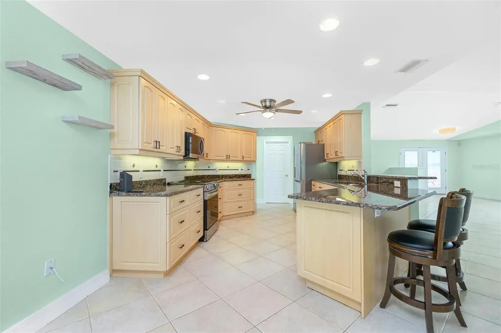 12001 SW Kingsway Circle Lake Suzy FL 34269