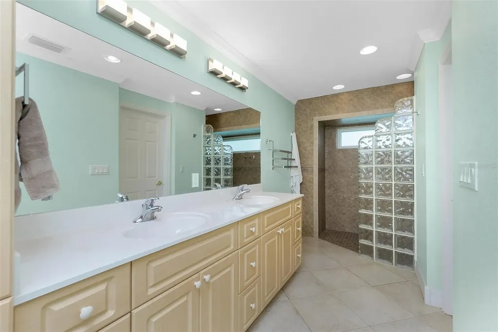 12001 SW Kingsway Circle Lake Suzy FL 34269