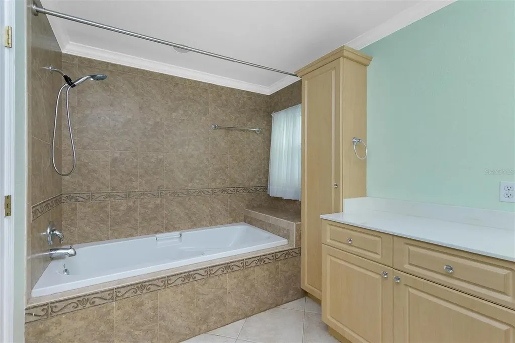 12001 SW Kingsway Circle Lake Suzy FL 34269