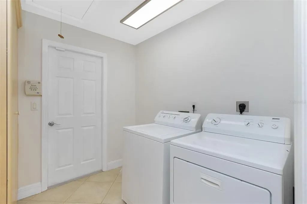 12001 SW Kingsway Circle Lake Suzy FL 34269