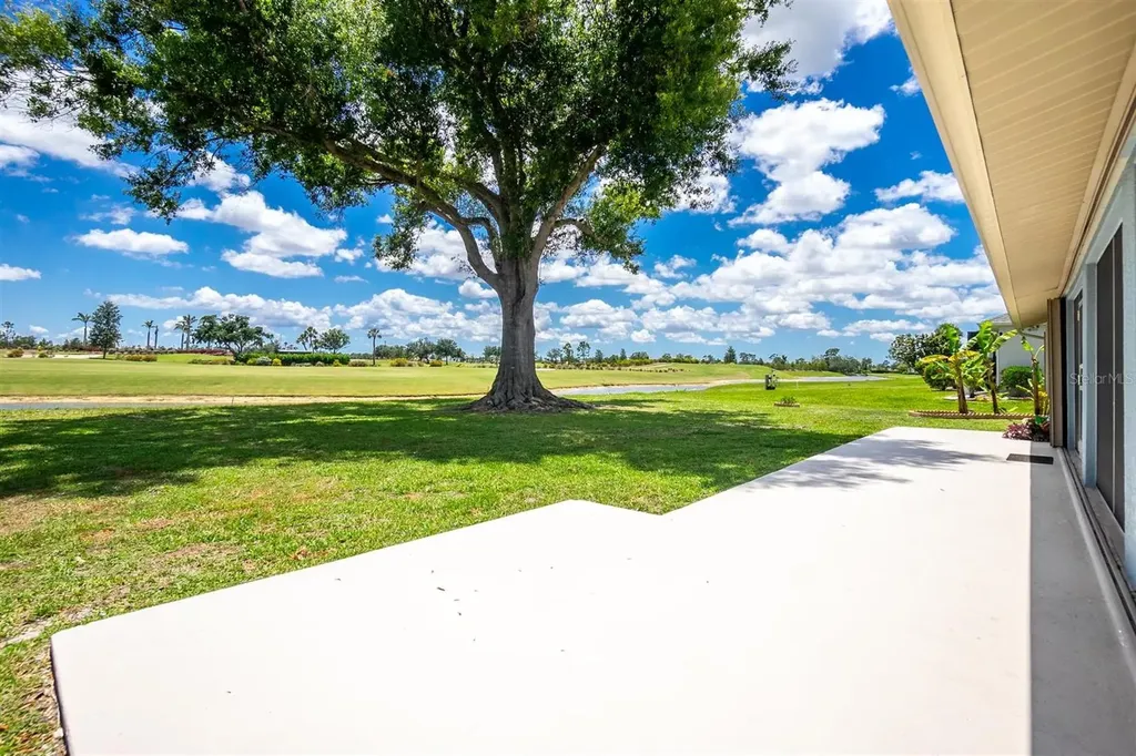 12001 SW Kingsway Circle Lake Suzy FL 34269