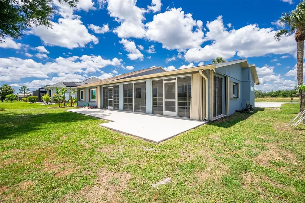 12001 SW Kingsway Circle Lake Suzy FL 34269