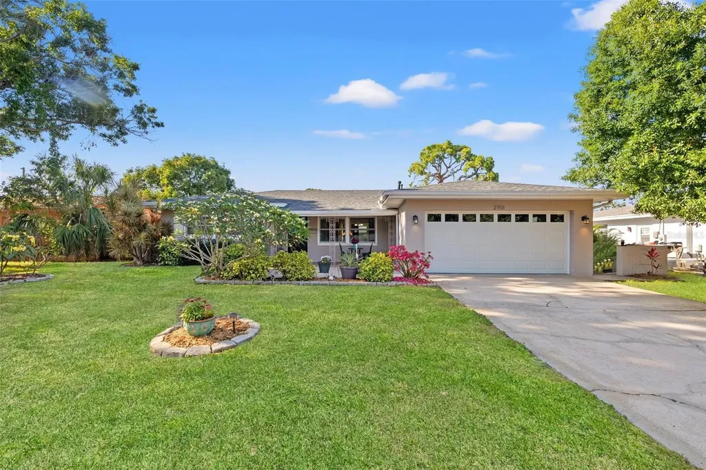 2701 65th Avenue S St Petersburg FL 33712