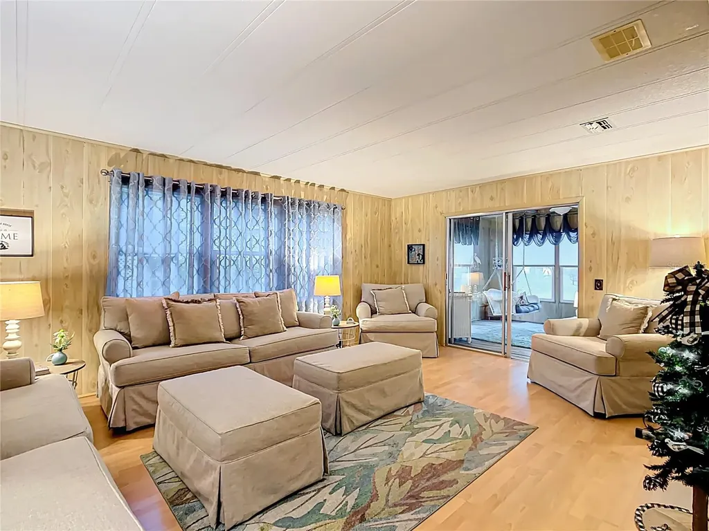 6044 Grand Oaks Drive SE Winter Haven FL 33884