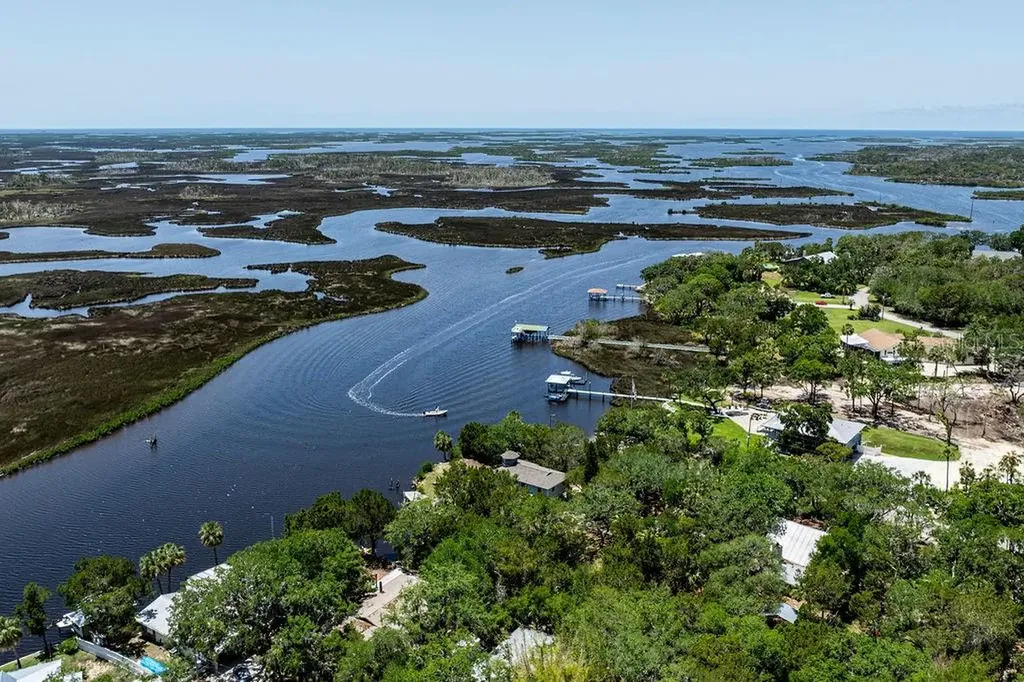 6806 S Holly Oak Point Homosassa FL 34448