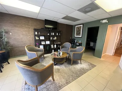 2108 W Kennedy Boulevard Tampa FL 33606