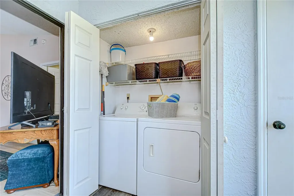 2139 Elm Street Dunedin FL 34698