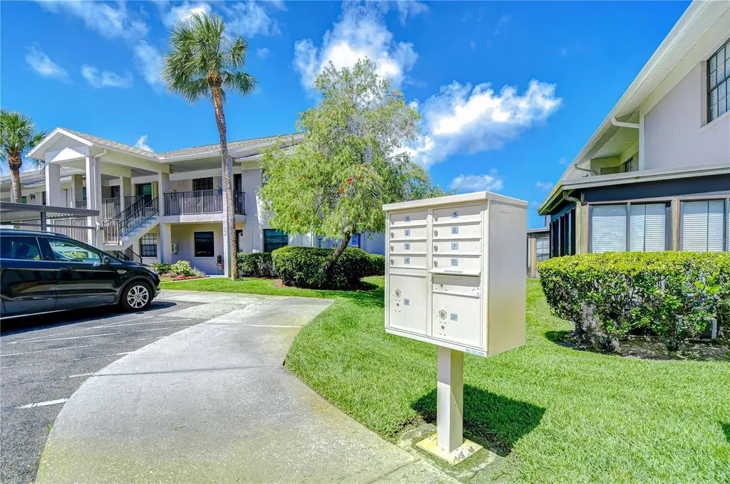 2139 Elm Street Dunedin FL 34698