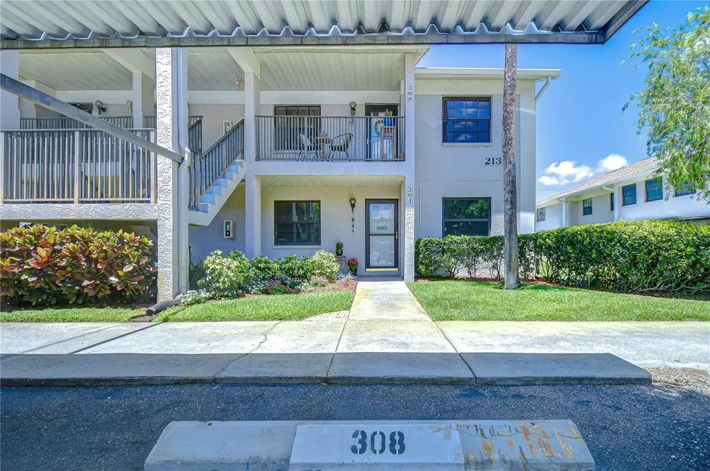 2139 Elm Street Dunedin FL 34698