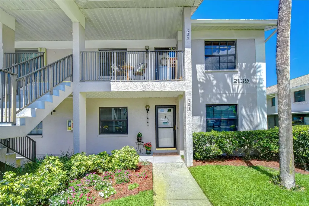 2139 Elm Street Dunedin FL 34698