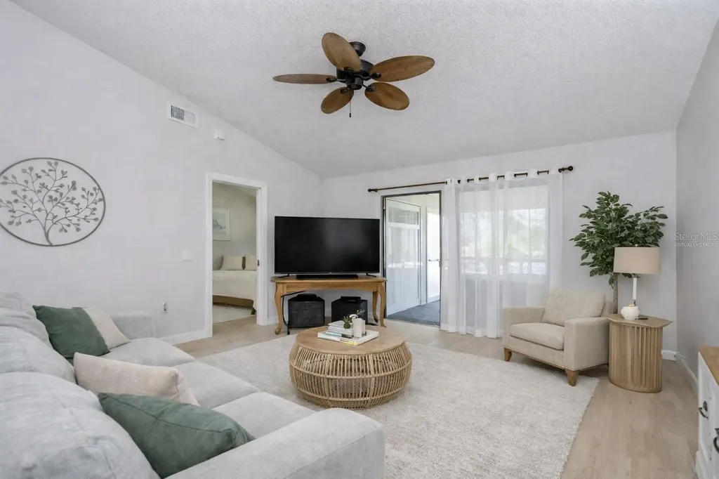 2139 Elm Street Dunedin FL 34698