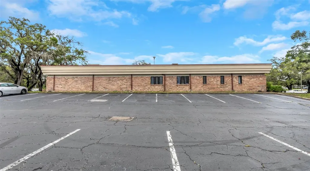 10320 N 56th Street Temple Terrace FL 33617