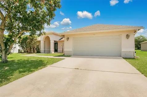 922 Hatteras Avenue Minneola FL 34715