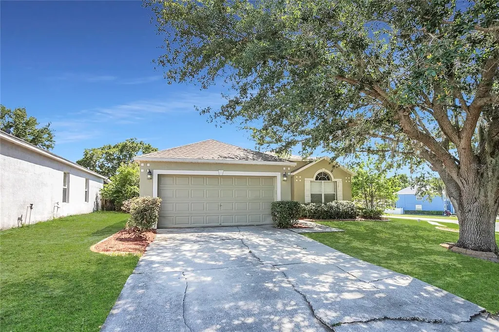 806 Rocky Mountain Court Valrico FL 33594
