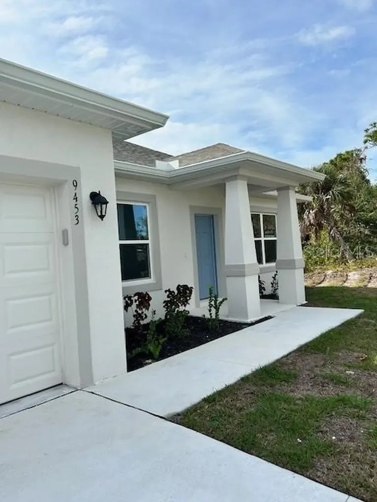 9453 Fruitland Avenue Englewood FL 34224
