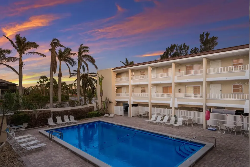 4200 Gulf Drive Holmes Beach FL 34217