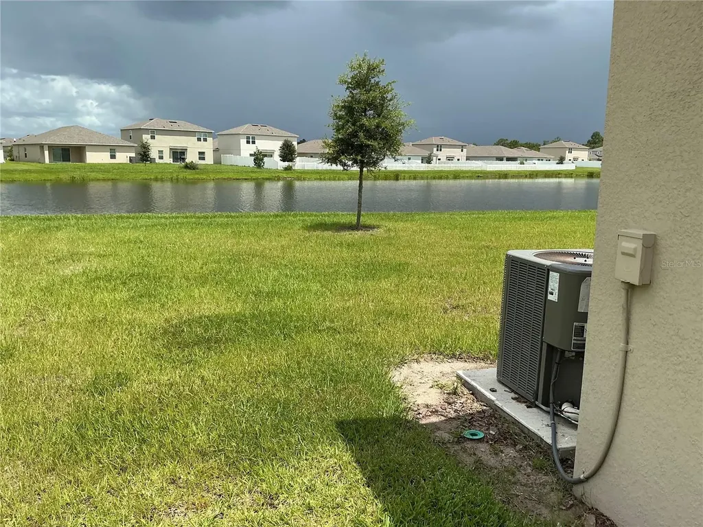 165 Citrine Loop Kissimmee FL 34758
