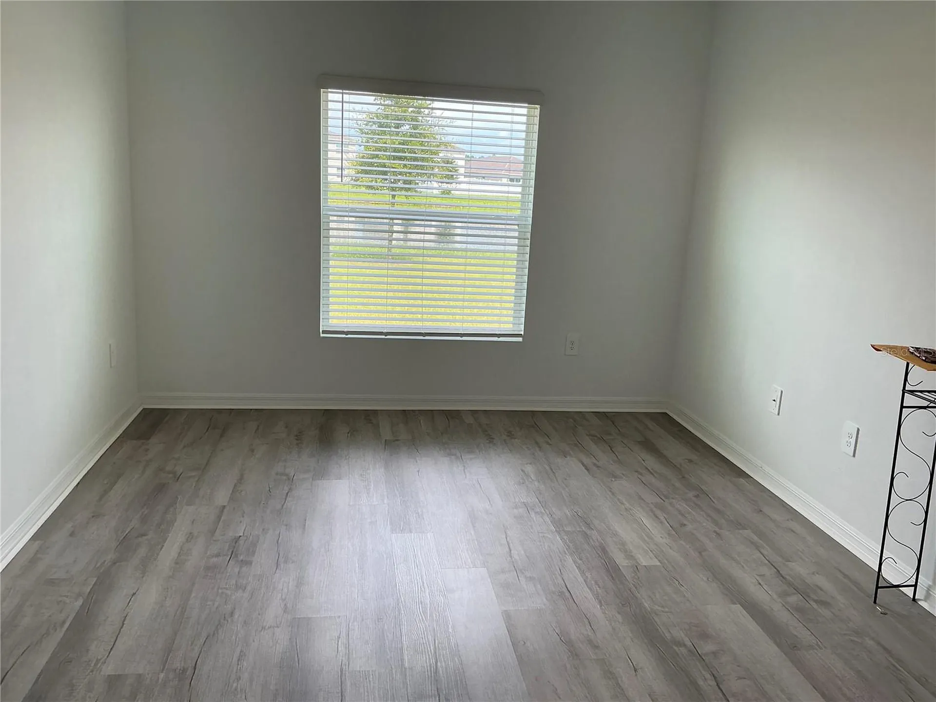 165 Citrine Loop Kissimmee FL 34758