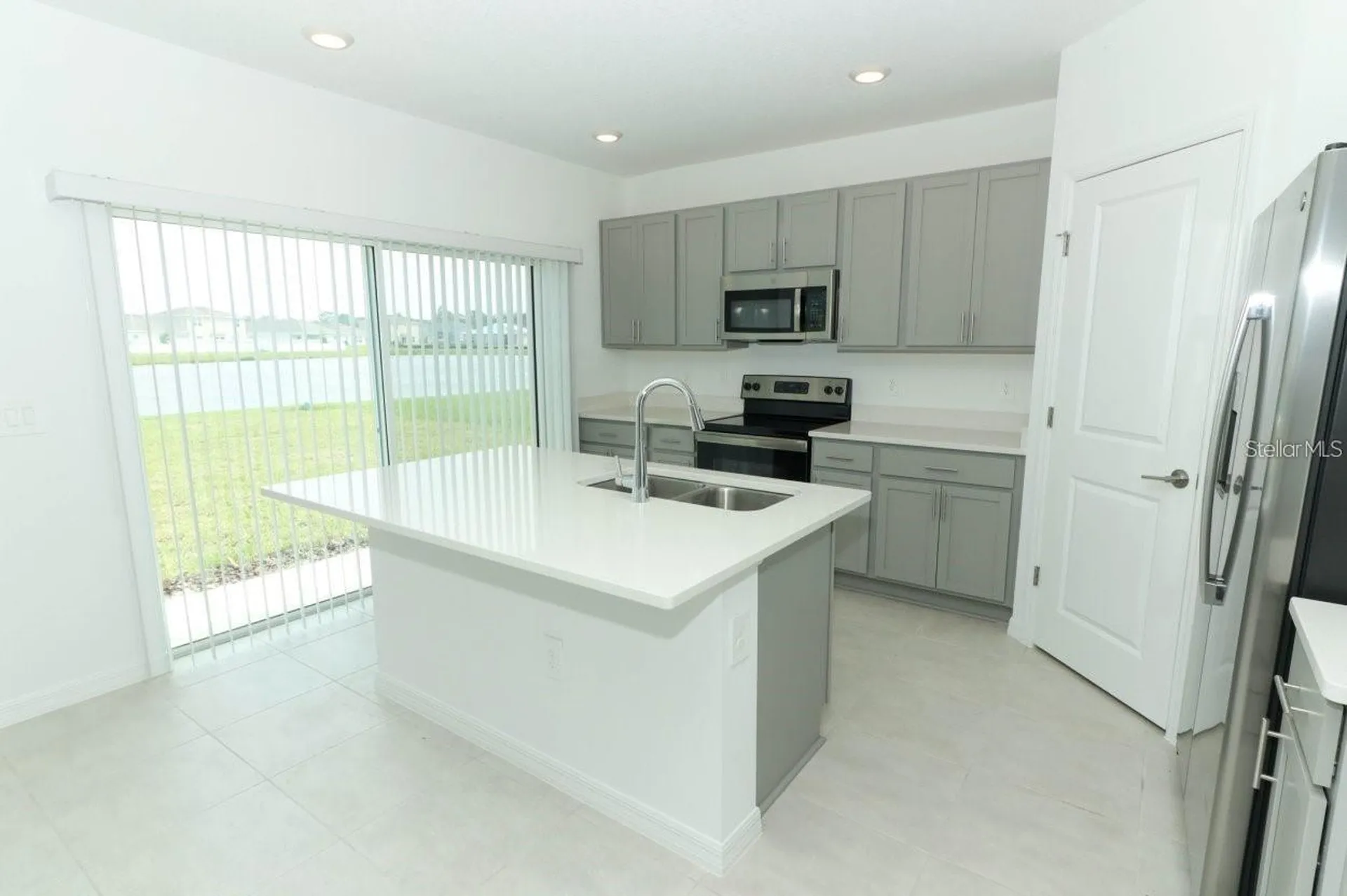165 Citrine Loop Kissimmee FL 34758