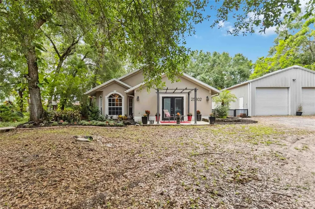 25302 Lido Avenue Sorrento FL 32776