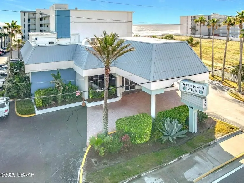 935 S Atlantic Avenue Daytona Beach FL 32118