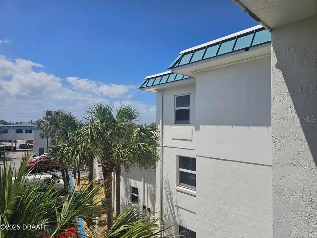 935 S Atlantic Avenue Daytona Beach FL 32118