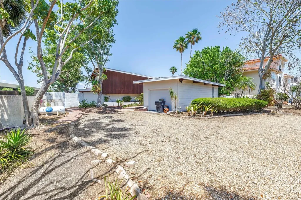 31 Dolphin Drive Treasure Island FL 33706