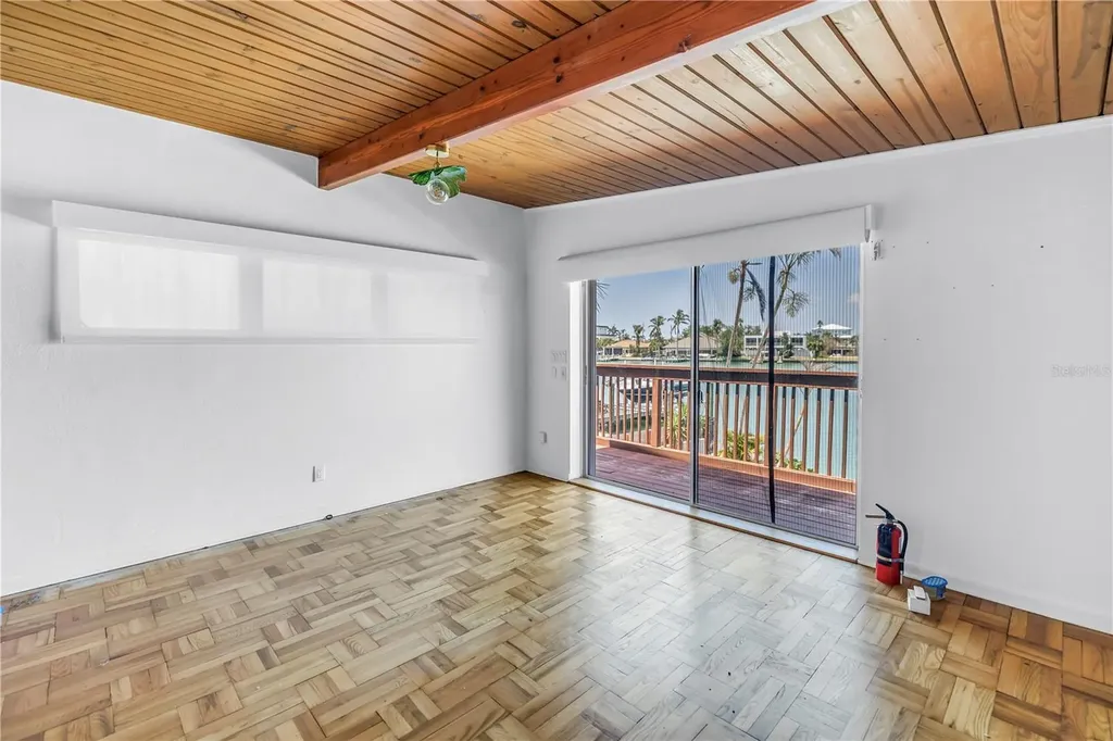 31 Dolphin Drive Treasure Island FL 33706