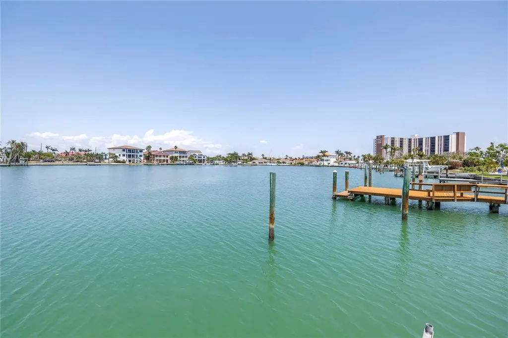31 Dolphin Drive Treasure Island FL 33706