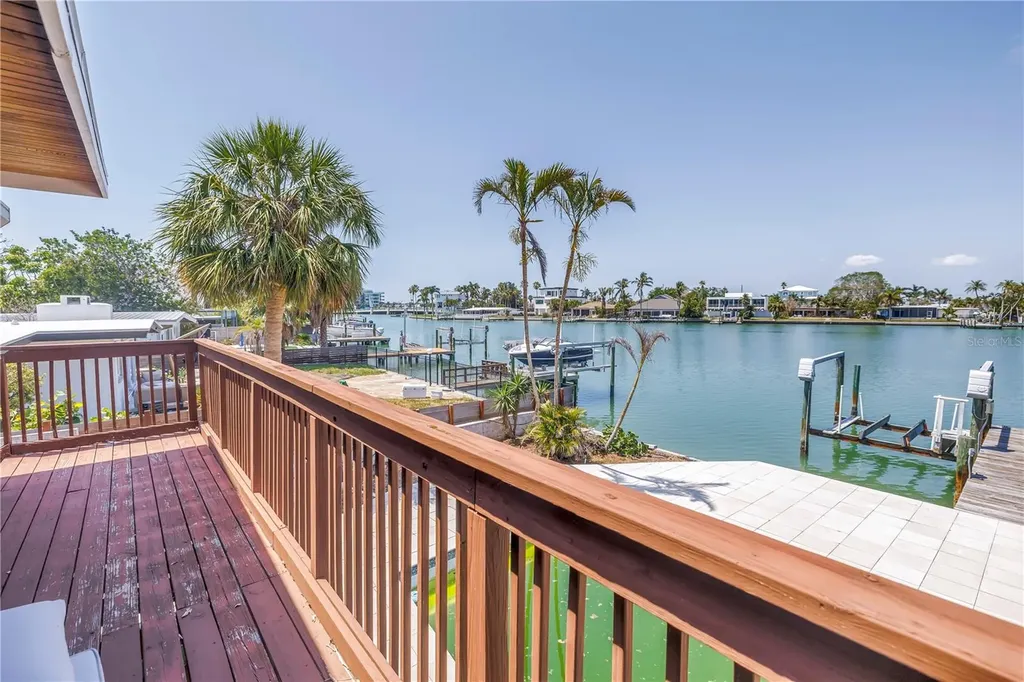 31 Dolphin Drive Treasure Island FL 33706