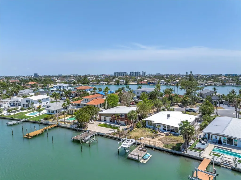 31 Dolphin Drive Treasure Island FL 33706