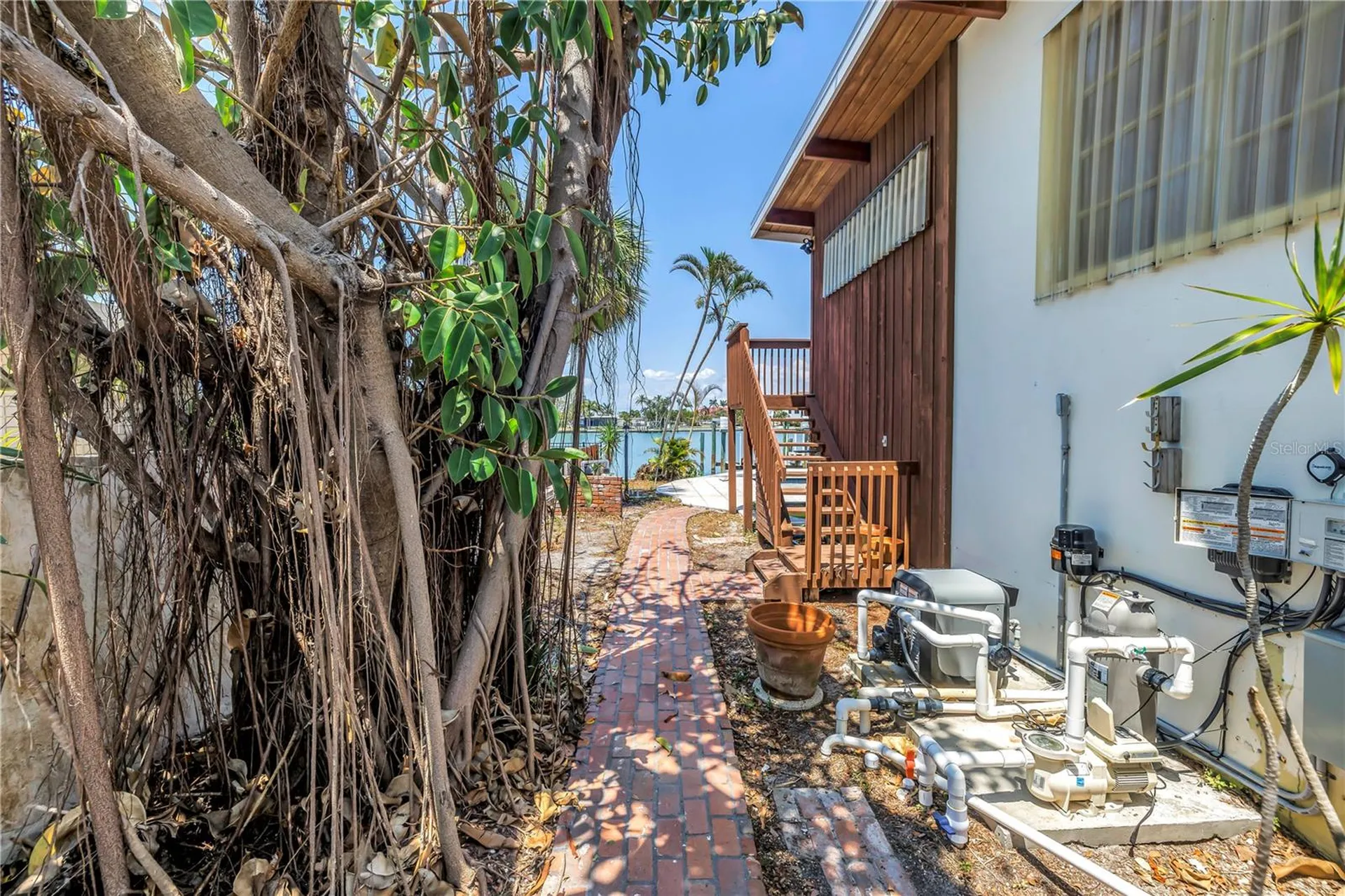 31 Dolphin Drive Treasure Island FL 33706