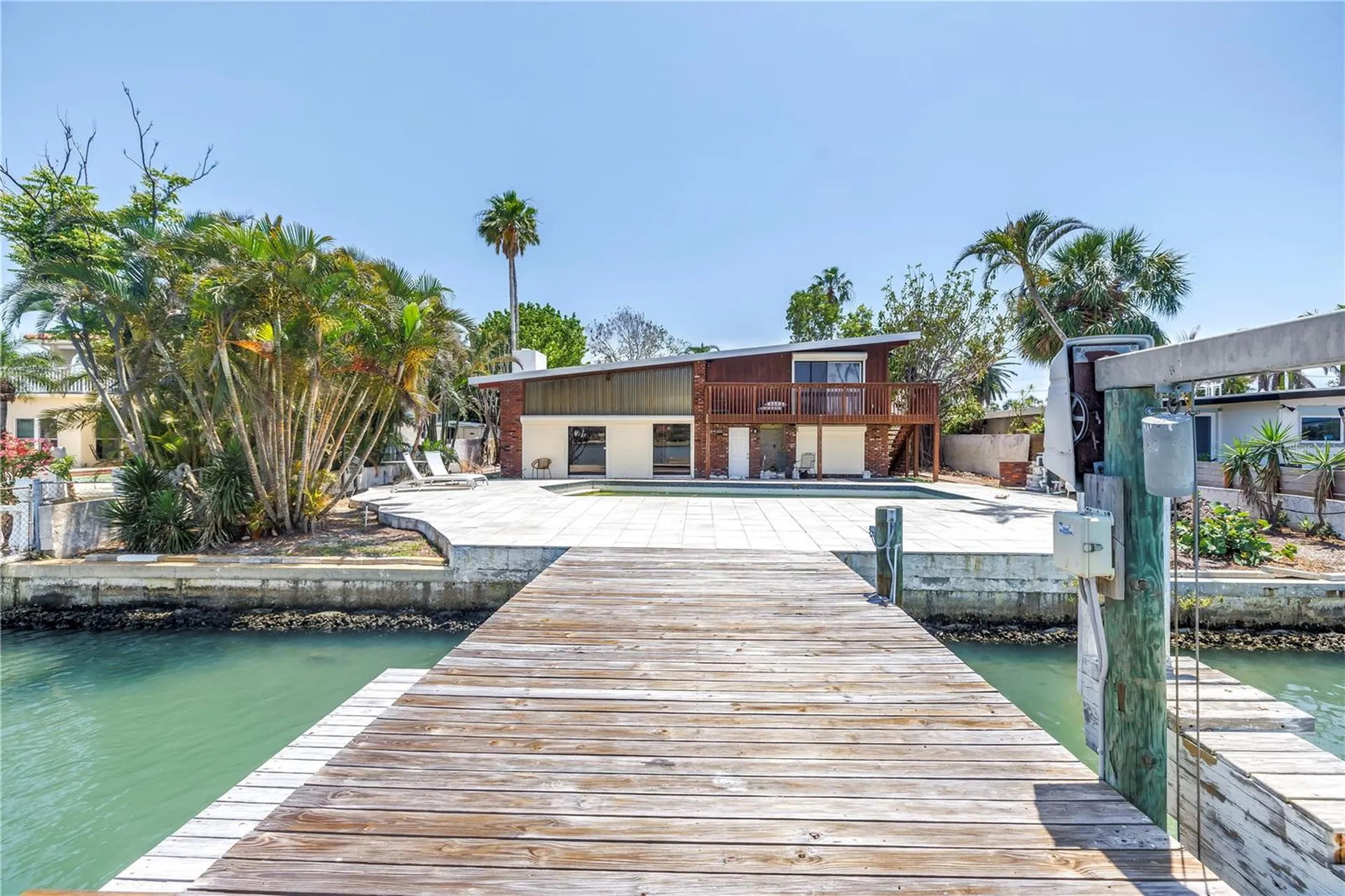 31 Dolphin Drive Treasure Island FL 33706