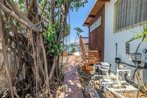 31 Dolphin Drive Treasure Island FL 33706