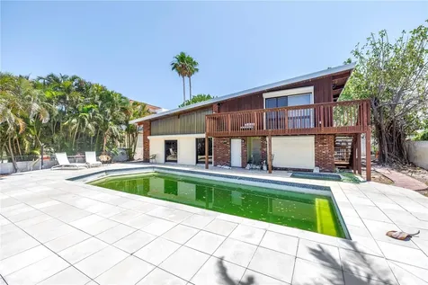 31 Dolphin Drive Treasure Island FL 33706