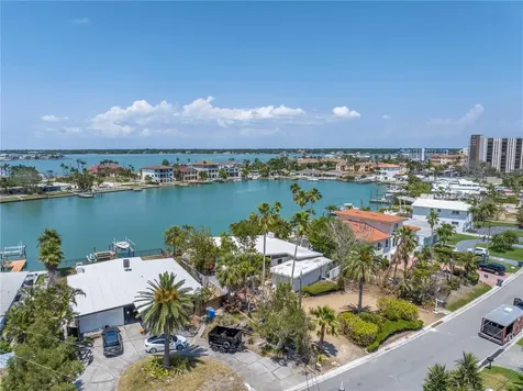 31 Dolphin Drive Treasure Island FL 33706