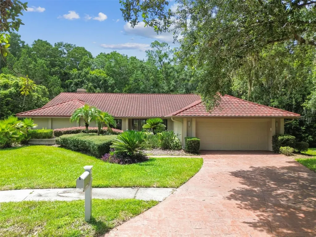 5702 Ainsworth Court W Tampa FL 33647