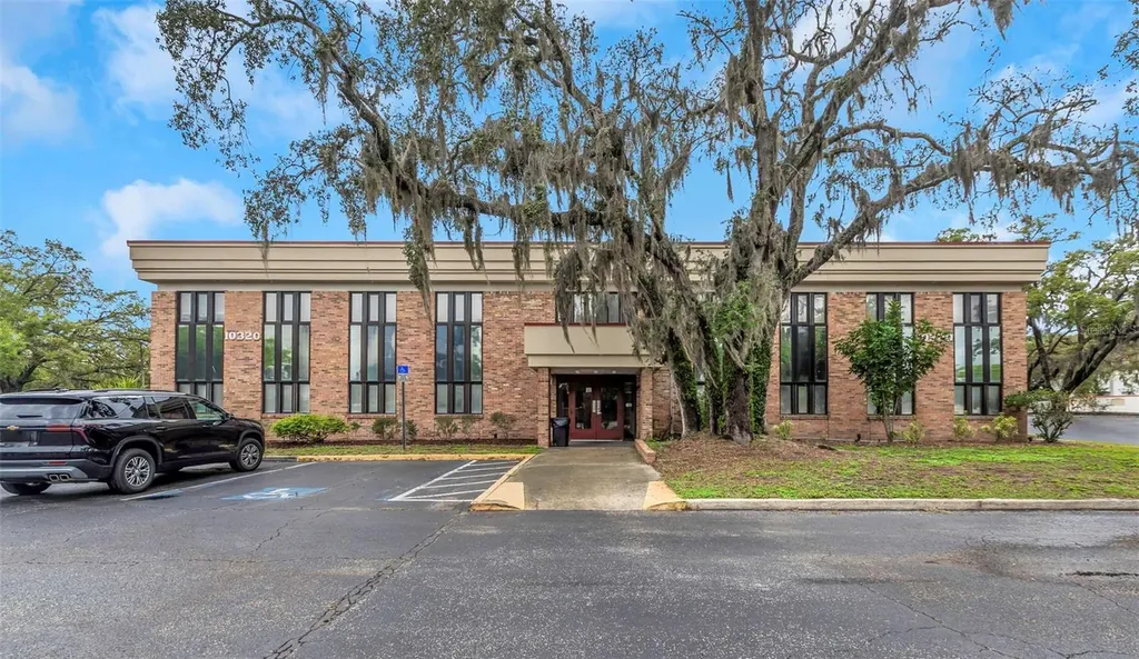 10320 N 56th Street Temple Terrace FL 33617