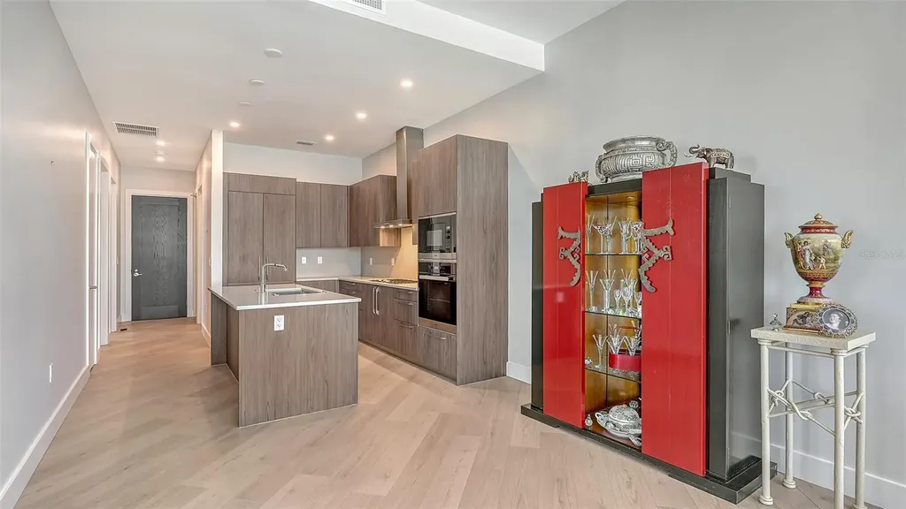 33 S Palm Avenue Sarasota FL 34236