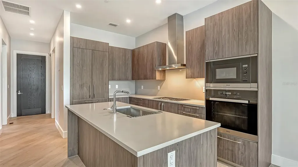 33 S Palm Avenue Sarasota FL 34236