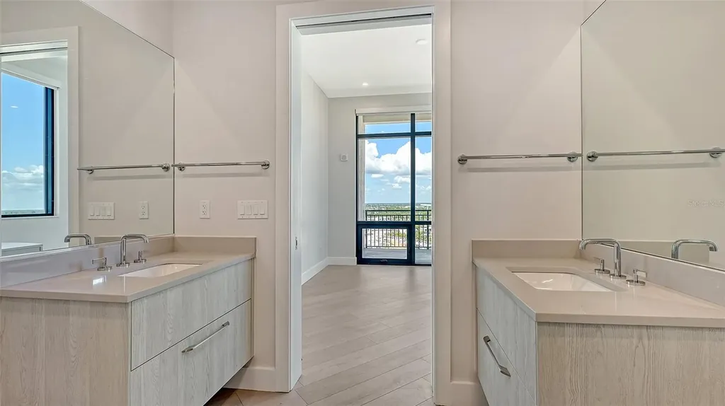 33 S Palm Avenue Sarasota FL 34236