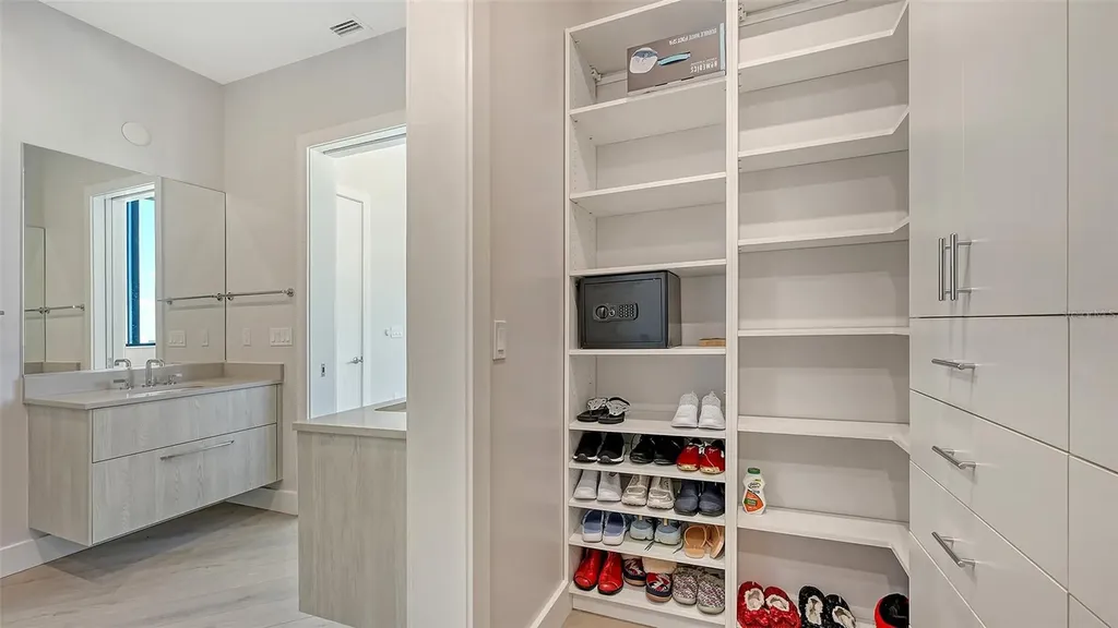 33 S Palm Avenue Sarasota FL 34236