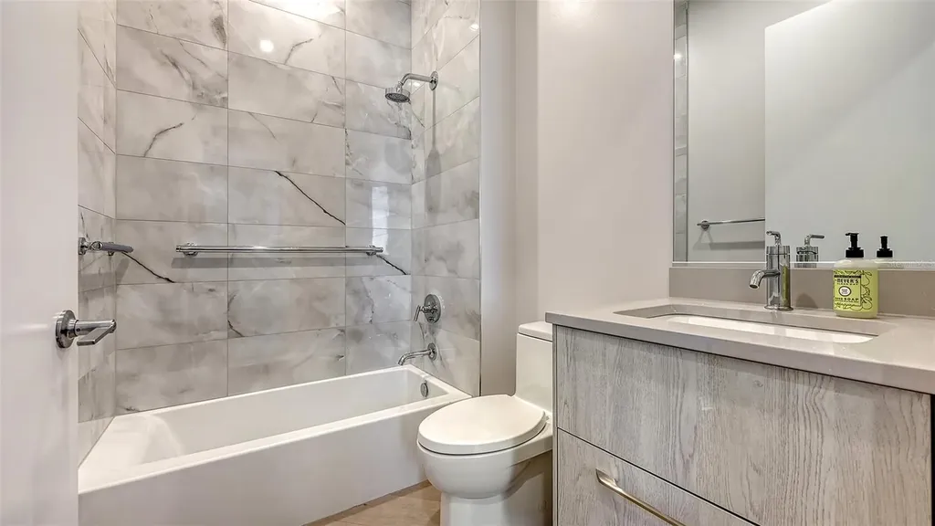 33 S Palm Avenue Sarasota FL 34236