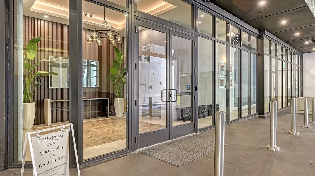 33 S Palm Avenue Sarasota FL 34236