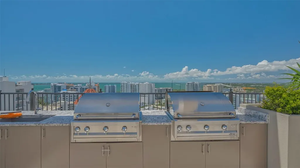 33 S Palm Avenue Sarasota FL 34236