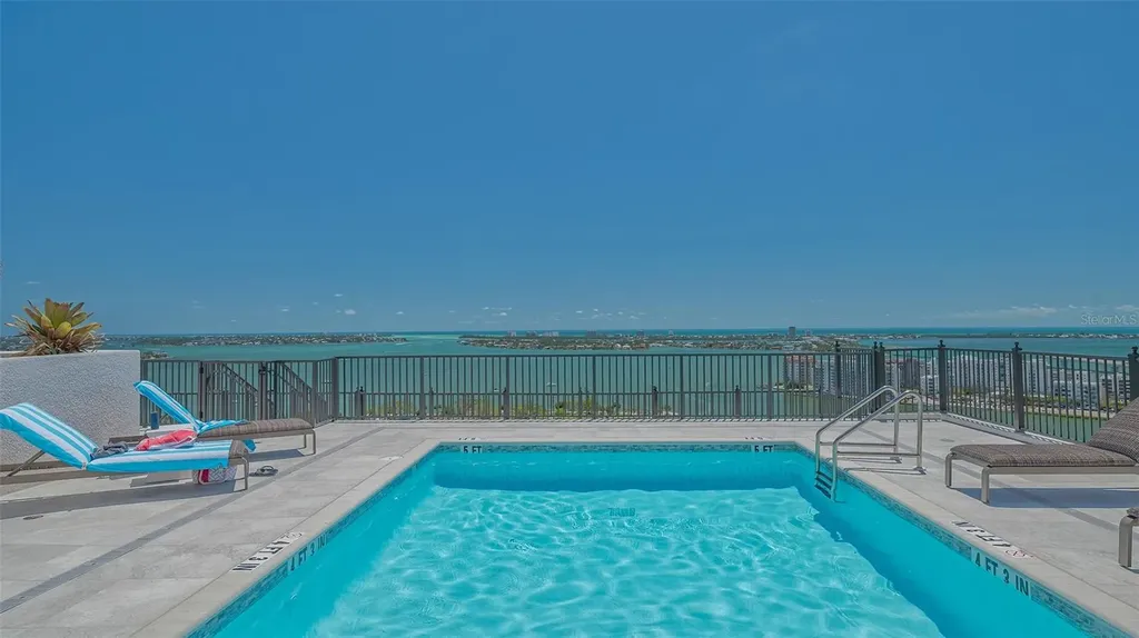 33 S Palm Avenue Sarasota FL 34236