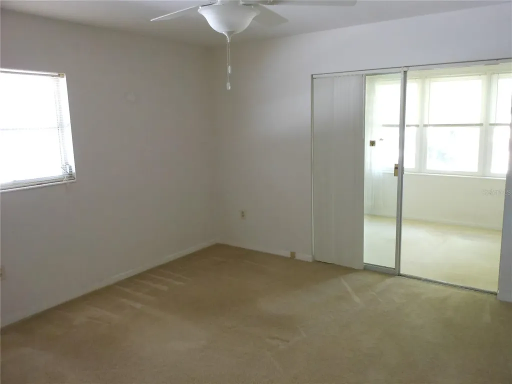 138 36th Avenue N St Petersburg FL 33704
