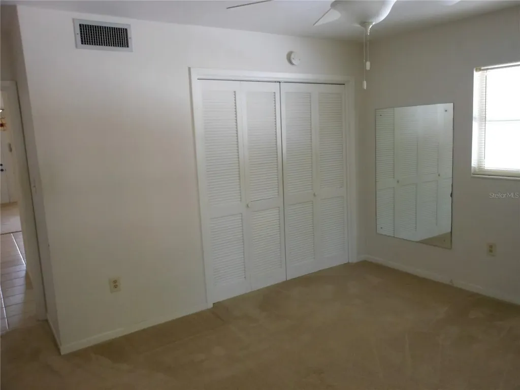 138 36th Avenue N St Petersburg FL 33704